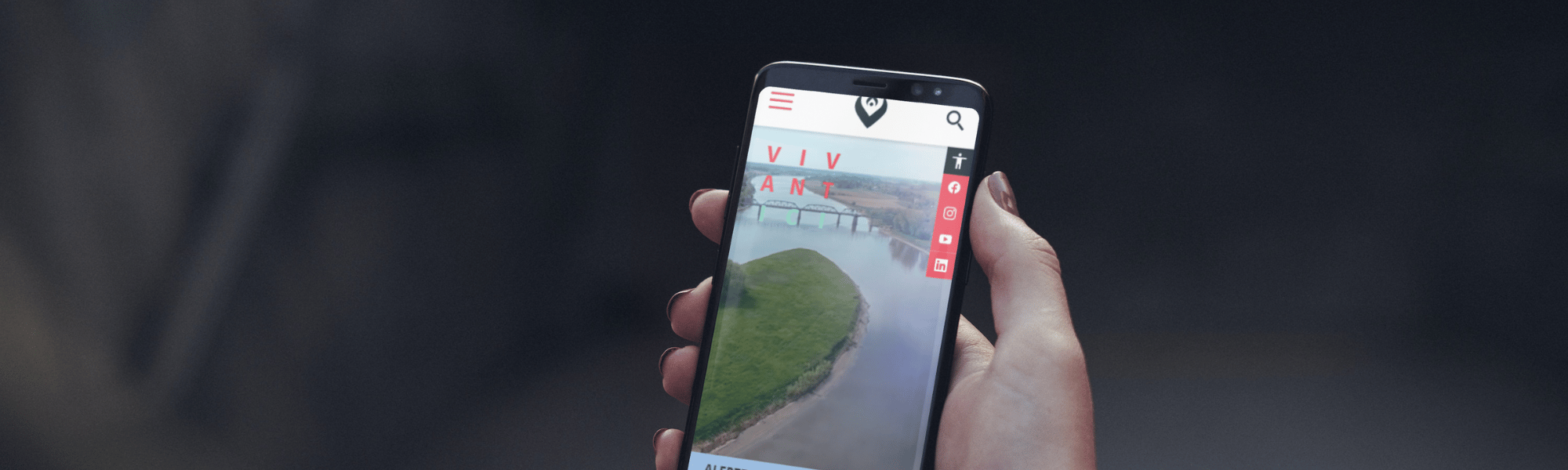 Application mobile de la MRC de Pierre-de-Saurel affichée sur un téléphone